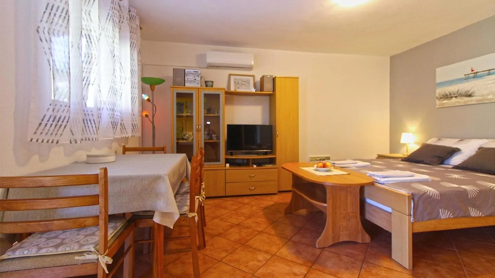 Apartment Ferienwohnung Fuer 3 Personen Ca 36 Qm In Pula-Fondole, Istrien Istrische Riviera Valbandon Croatia